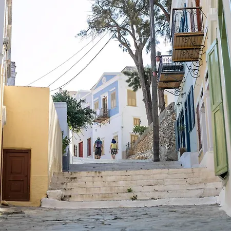 Galini & Serena 펜션 *